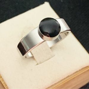 Silver plated modernist black glass/onyx cabochon ring NEW sz 8.75